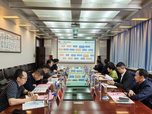 电网运行风险防御技术与装备全国重点实验室（南瑞集团）来电气信息工程学院访问交流